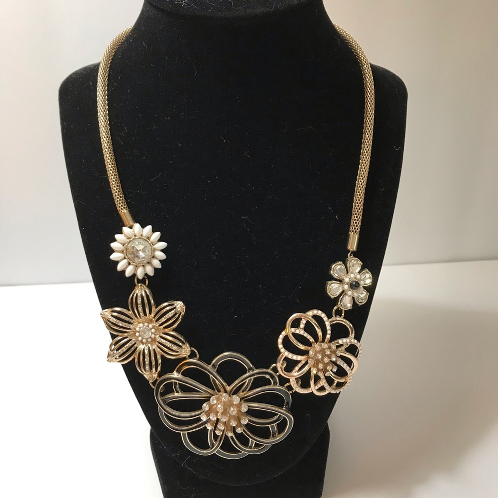 Liz Claiborne Gold/Black/Jeweled Floral Necklace